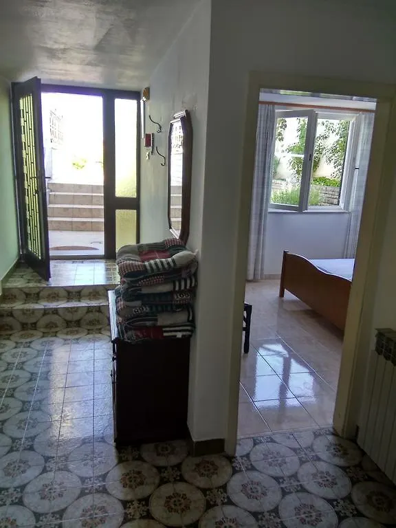Suran Apartments Póla