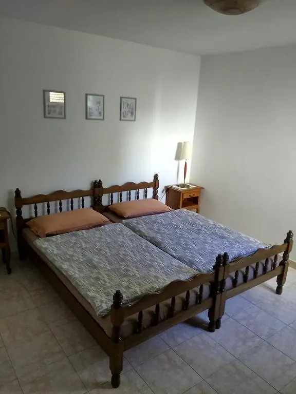 Suran Apartments Póla Horvátország